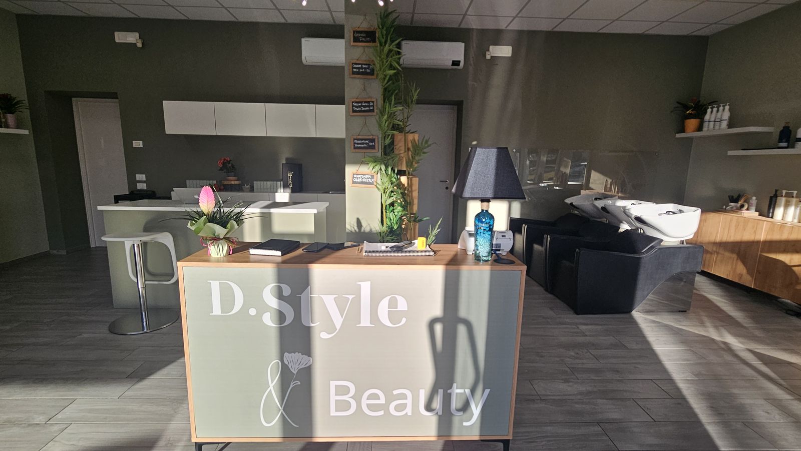 L'ingresso del salone D.Style Beauty a Sarcedo